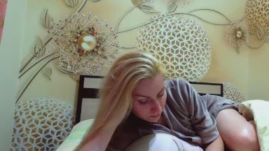 Yourrealgirl live cam on Cam4