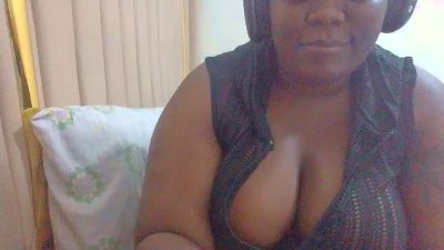 Yours_daddyx live cam on Cam4