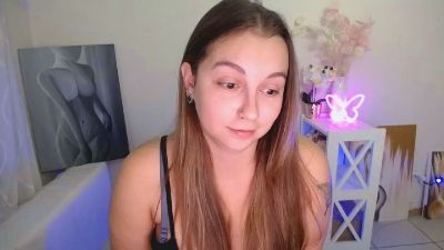 Yours_happiness live cam on Cam4
