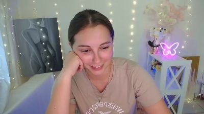 Yours_happiness live cam on Cam4
