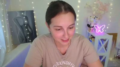 Yours_happiness live cam on Cam4