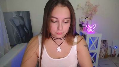 Yours_happiness live cam on Cam4