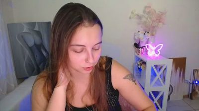 Yours_happiness live cam on Cam4