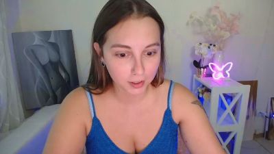Yours_happiness live cam on Cam4