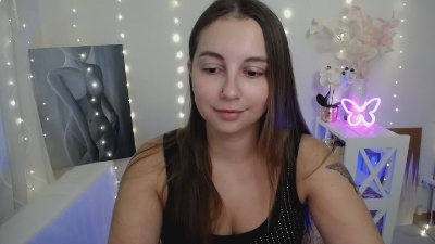 Yours_happiness live cam on Cam4