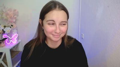 Yours_happiness live cam on Cam4