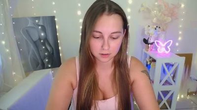 Yours_happiness live cam on Cam4