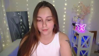 Yours_happiness live cam on Cam4