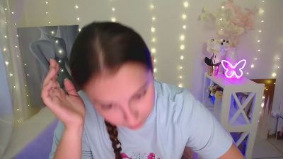 Yours_happiness live cam on Cam4