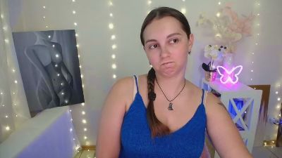 Yours_happiness live cam on Cam4