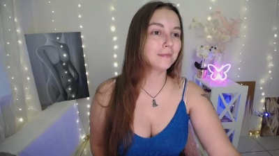 Yours_happiness live cam on Cam4