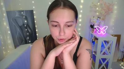 Yours_happiness live cam on Cam4