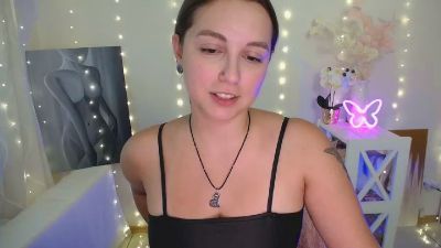 Yours_happiness live cam on Cam4