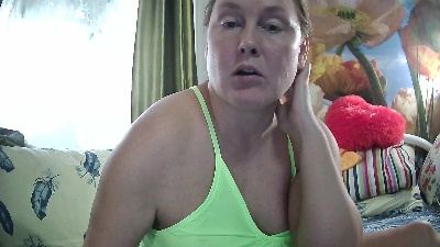 Yoursexkroshka live cam on Cam4