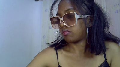 Yslley live cam on Cam4