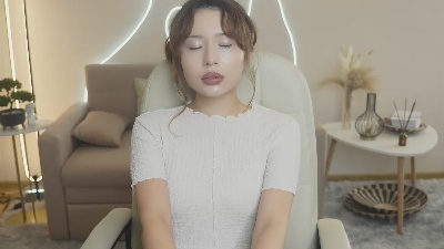 YuOhm live cam on Cam4
