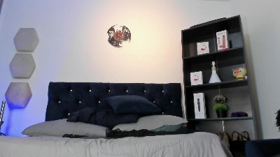 Yulianademon66 live cam on Cam4