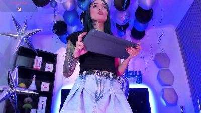 Yulianademon66 live cam on Cam4