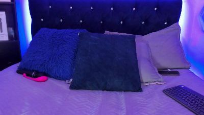 Yulianademon66 live cam on Cam4