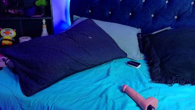 Yulianademon66 live cam on Cam4