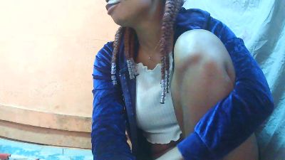 YummyEmma live cam on Cam4