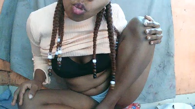 YummyEmma live cam on Cam4