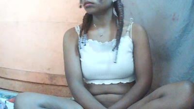 YummyEmma live cam on Cam4