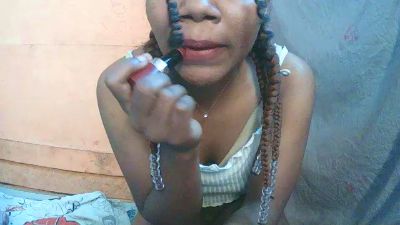 YummyEmma live cam on Cam4
