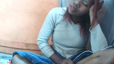 YummyEmma live cam on Cam4