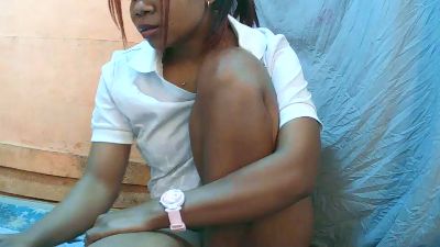 YummyEmma live cam on Cam4