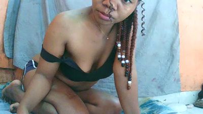 YummyEmma live cam on Cam4