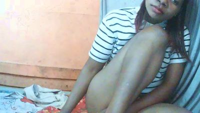 YummyEmma live cam on Cam4