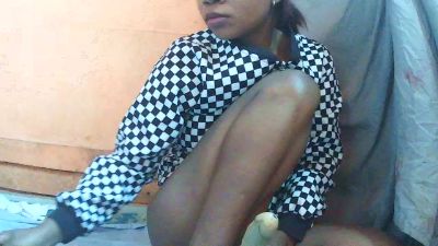 YummyEmma live cam on Cam4