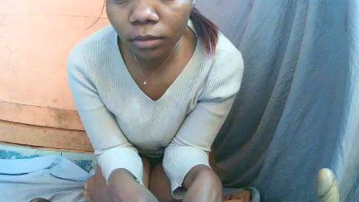 YummyEmma live cam on Cam4