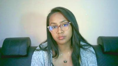 Yummy_sitraka live cam on Cam4