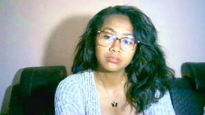 Yummy_sitraka live cam on Cam4
