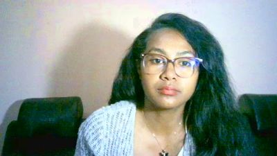Yummy_sitraka live cam on Cam4