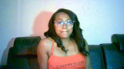 Yummy_sitraka live cam on Cam4