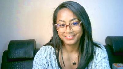 Yummy_sitraka live cam on Cam4