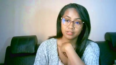 Yummy_sitraka live cam on Cam4