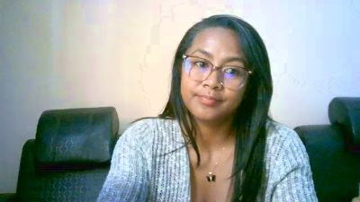 Yummy_sitraka live cam on Cam4