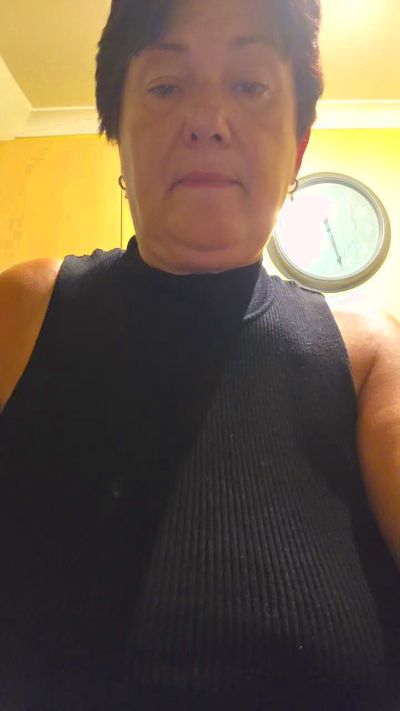 Yummymummy live cam on Cam4