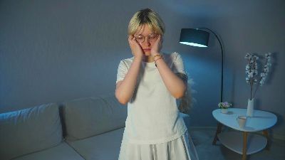 YunColaizzi live cam on Cam4