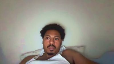 Yungandhungd live cam on Cam4