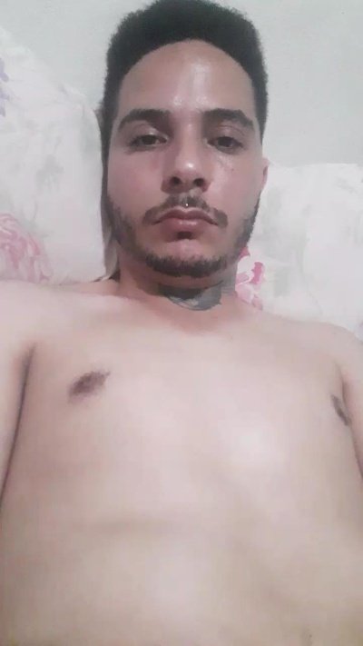 Yunglil777 live cam on Cam4