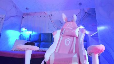 Yvonne_Collins live cam on Cam4
