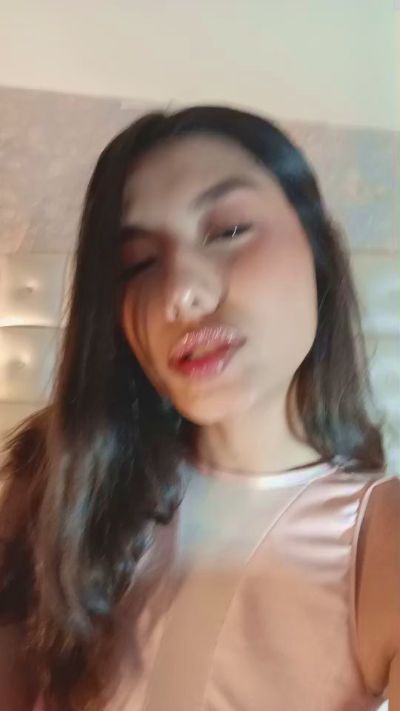 Yvonne_Collins live cam on Cam4