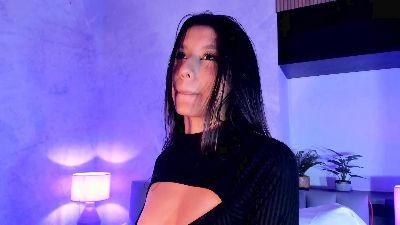 Yvonne_Collins live cam on Cam4