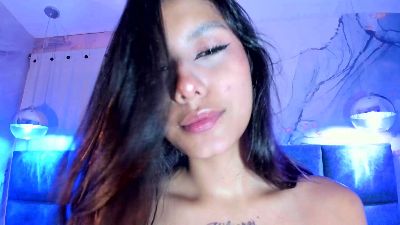 Yvonne_Collins live cam on Cam4