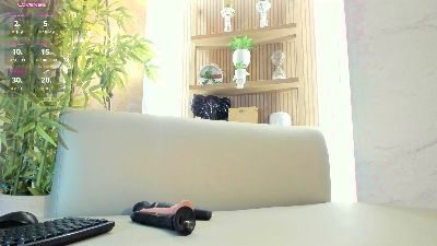 Yvonne_Collins live cam on Cam4
